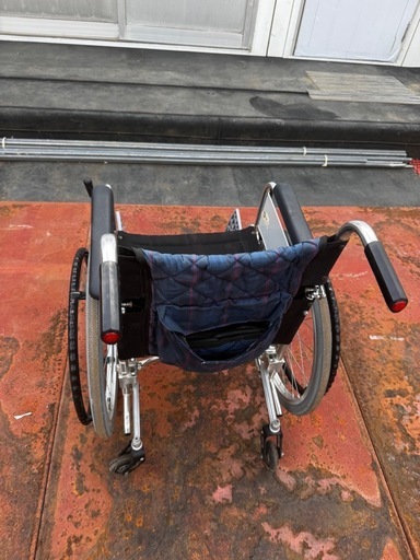 MiKi ミキ 軽量 自走式 車椅子 折りたたみ アルミ製 介護用 中古埼玉県