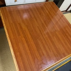 こたつテーブルの画像