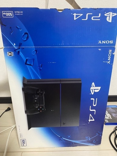 ps4本体とソフト3つ