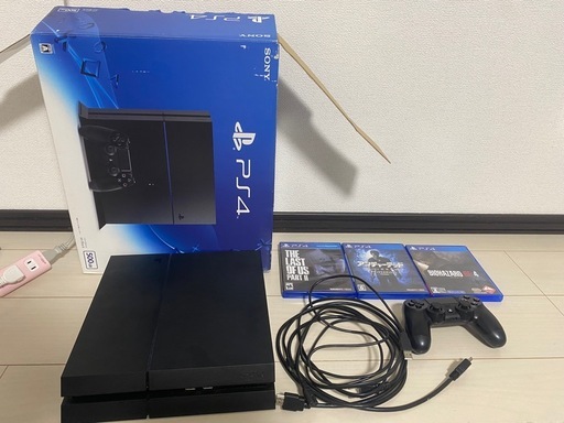 ps4本体とソフト3つ