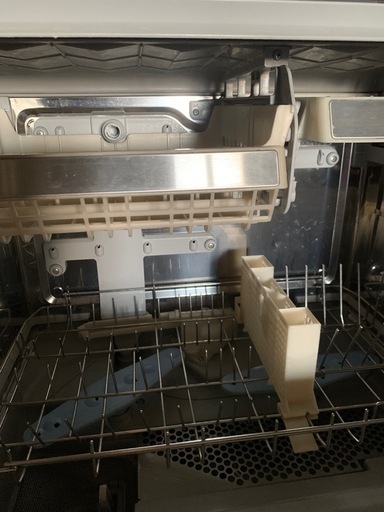 東芝TOSHIBA 使用期間短い　食器洗浄機です。スチーム