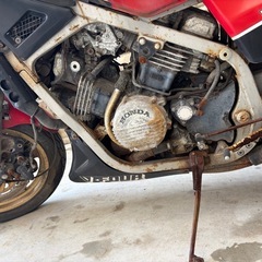 HONDA VF750F オートバイ　大型バイクの画像