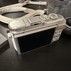 OLYMPUS ミラーレス一眼 PEN E-PL9 ダブルズームキット ホワイトの画像