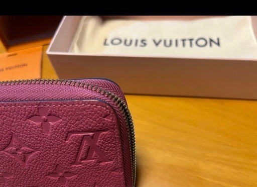 LOUIS VUITTON ジッピーウォレット ラウンドファスナー長財布