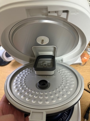 YAMAZEN YJP-DM102(W) 炊飯器 2024年製 9割美品 白米のみ使用 匂いなし