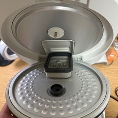 YAMAZEN YJP-DM102(W) 炊飯器 2024年製 9割美品 白米のみ使用 匂いなしの画像