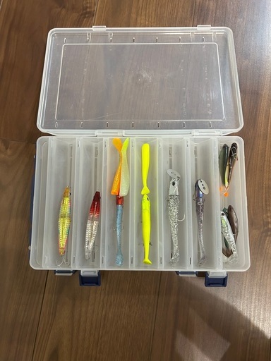 釣竿、リール、ジグ、ルアーのセット