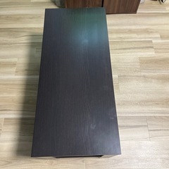 木目調で傷の少ないテレビ台の画像