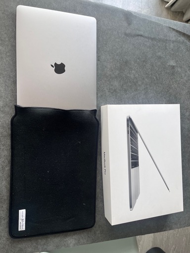 MacBook Pro 2017 13インチ i5 8GB 箱付き 充電器付き