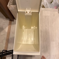 ゴミ箱kcud スリムペダル 30リットル　ダストボックス　の画像