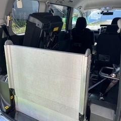 ノア四駆介護車の画像