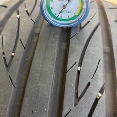 245/35R19タイヤI本の画像