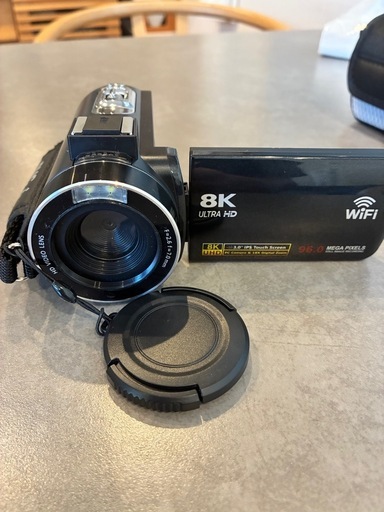 【定価から半額】ビデオカメラ 8K HDMI出力WIFI機能 AFオートフォーカス9600万画素18倍