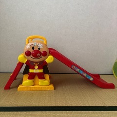 アンパンマン滑り台の画像