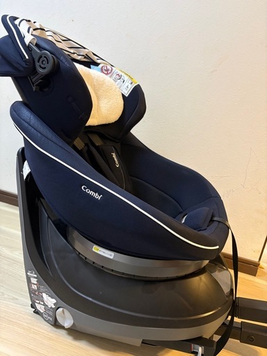 コンビ　チャイルドシートISOFIX【新生児〜】
