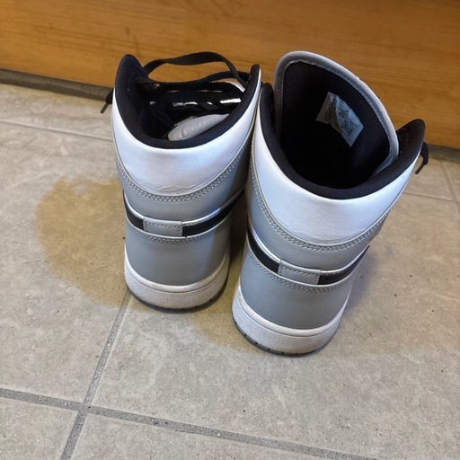 エアジョーダン1 MID Light Smoke Grey