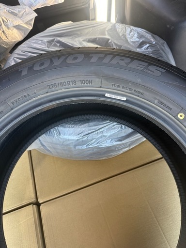 TOYOタイヤ　225/60R18 100H 4本セット　
走行5キロ未満