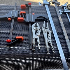 挟む工具の画像