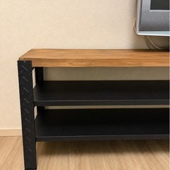 天然木のテレビ台の画像