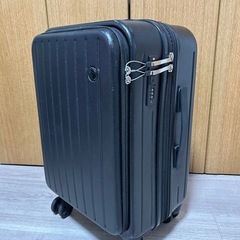 スーツケースの画像