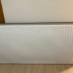 白 シングルベッド+マットレスの画像
