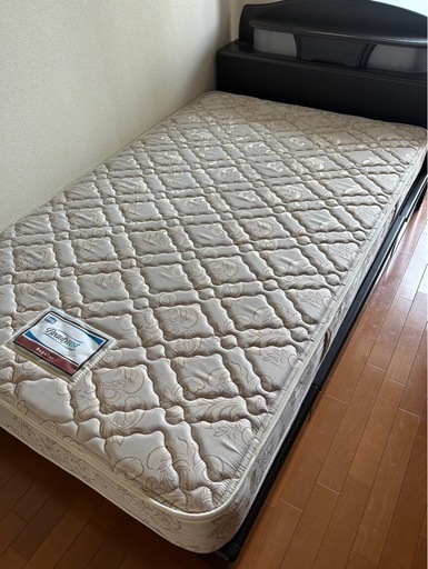 シモンズ　Beautyrest セミダブルベッドフレームマットレスセット