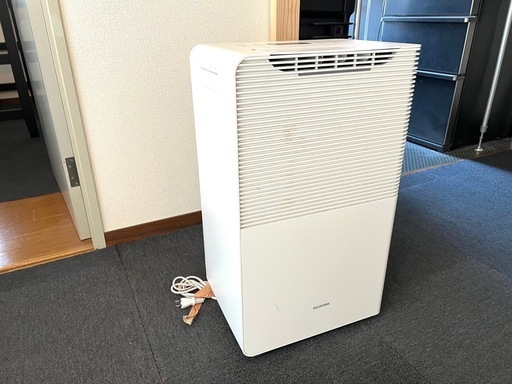 【除湿力◎】アイリスオーヤマ 除湿機 40畳 空気清浄機能付 20畳 KDCP-J16H