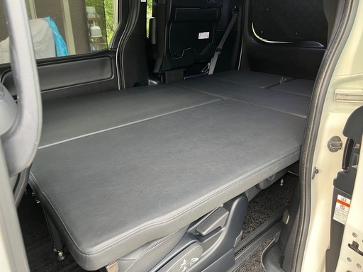 トヨタ　ノア　ヴォクシー　エスクァイア　80系　MGR Customs 車中泊ベッドキット