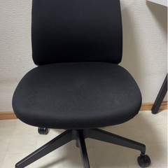 コクヨの椅子　二脚まとめて　の画像