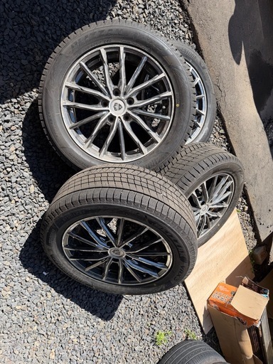 235/50R17 スタッドレスタイヤ　BSブリザックVRX3