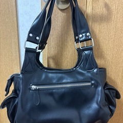 ショルダーバッグ　肩掛けバッグの画像