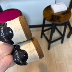 モーブス　スニーカーの画像