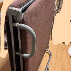 折りたたみベットの画像