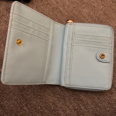 すみっコぐらし二つ折り財布の画像