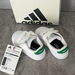 adidas スニーカー 新品未使用  ホワイト 14cmの画像