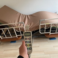 介護用電動ベッドの画像