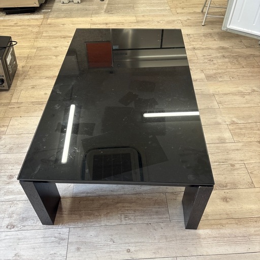 ガラステーブル