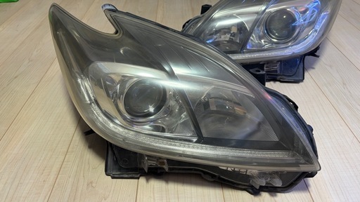 30 プリウス 後期 HID ヘッドライト 左右セット