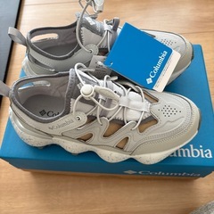 完売品　Columbia スポーツサンダル グレーの画像