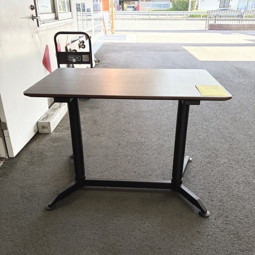【ドリーム池田】◎ジモティ割7%◎サンワサプライ「ガス式昇降テーブル」100-ERD014 ダークブラウン【52552】