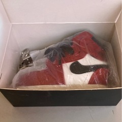 NIKE スニーカー型モバイルバッテリーの画像