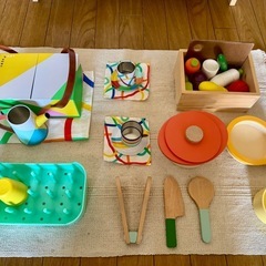 IKEA おままごとキッチン ＋ Lovevery・WOODY PUDDY 付属品多数の画像