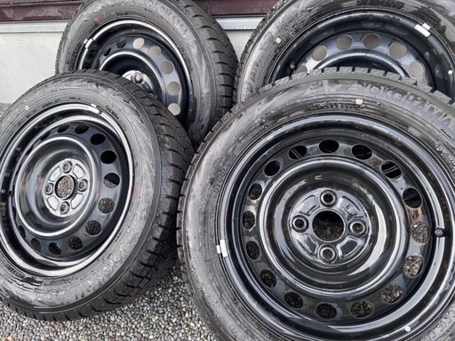 美品ヨコハマ冬タイヤ185/60r15 2025年 (コタス) 佐々木のタイヤ