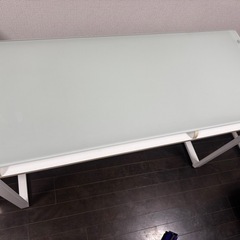 ガラス天板PCデスクの画像