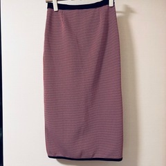 ZARA  赤ファスナータイトスカート　Mサイズの画像