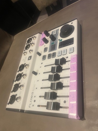 【美品】デジタルミキサー FLOW8    箱有り