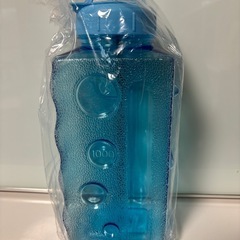 新品　　ウォーターボトル　　1.8Lの画像