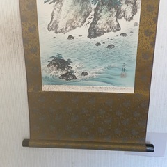 カラーの山水掛け軸の画像