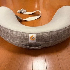 エルゴベビー　ナーシングピローの画像