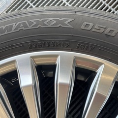 現行クラウン アルミホイール タイヤ付き　235/55R19の画像